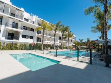 Apartment in Estepona — photo 2