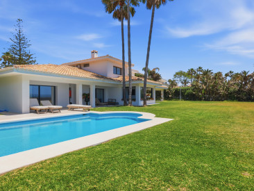 Villa in Estepona