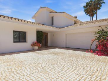 Villa in Estepona — photo 2