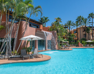 Apartment for sale in Marbella Golden Mile - KSSIR-27964P