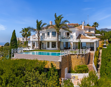 Villa for sale in Marbella East - KRE18651