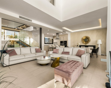House for sale in Marbella East - KRE19274