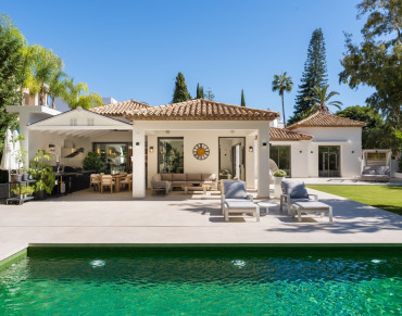 Villa for sale in Nueva Andalucia - SPCRM5211