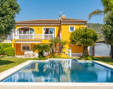 Villa for sale in Partida Comunes - 4337
