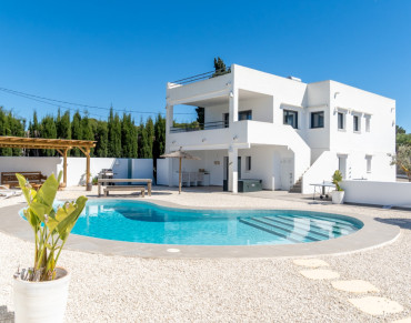 Villa for sale in ARENAL - 4878