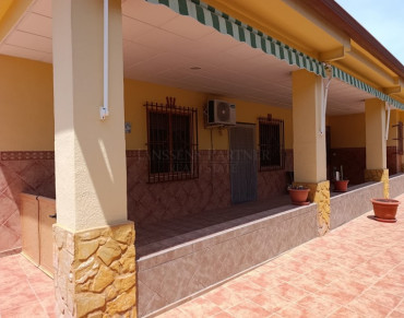 House for sale in Pedanías East - 1808