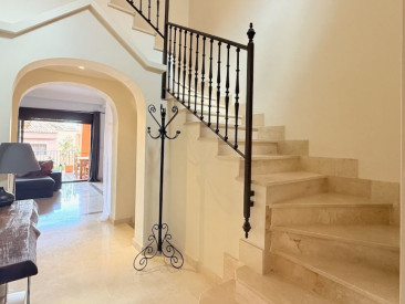 Town House in Estepona — photo 5