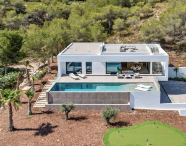 Villa for sale in Campoamor Golf - JHN0817