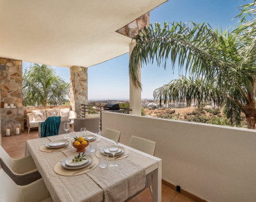 Apartment for sale in Los Almendros - R5116936