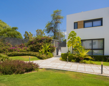 Town House for sale in Nueva Andalucia - JUST-V2387