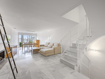 Town House in Marbella — photo 2