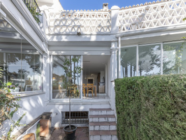 Town House in Marbella — photo 3