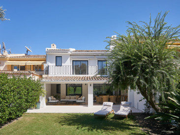 Town House in Marbella — photo 2