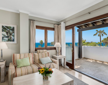 Penthouse for sale in Marbella Golden Mile - W-02J965