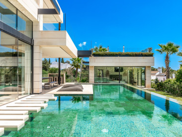 Villa in Marbella — photo 2