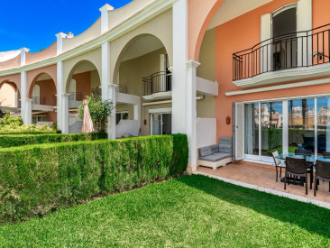 Town House in Marbella — photo 2