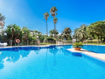Apartment in Marbella — photo 2