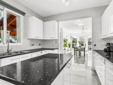 Villa in Marbella — photo 3