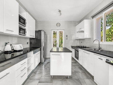 Villa in Marbella — photo 4