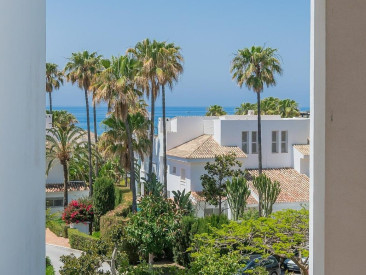 Apartment in Marbella — photo 2