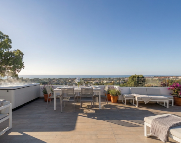 Villa for sale in Nueva Andalucia - W-02Y100