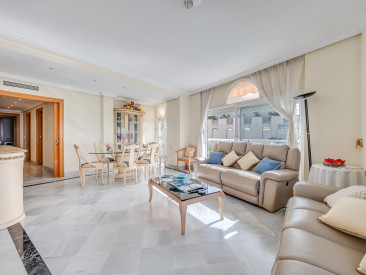 Apartment in Marbella — photo 5