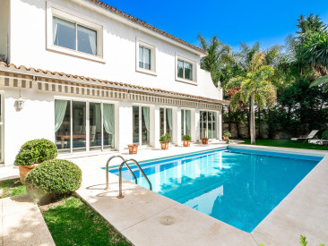Villa in Marbella — photo 2