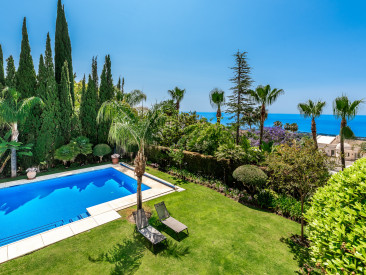 Villa in Marbella — photo 2