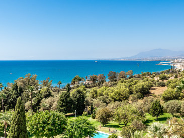 Apartment in Marbella — photo 2