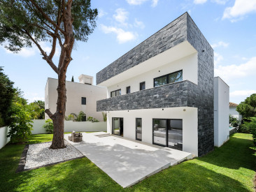 Villa in Marbella — photo 2