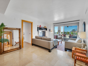 Apartment in Benahavis — photo 6