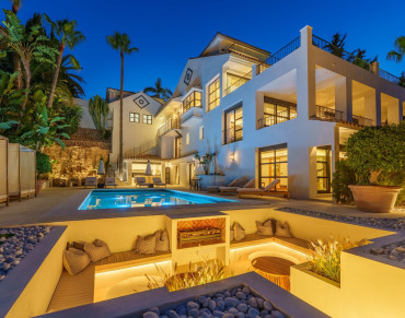 Villa for sale in Nueva Andalucia - W-047F2K