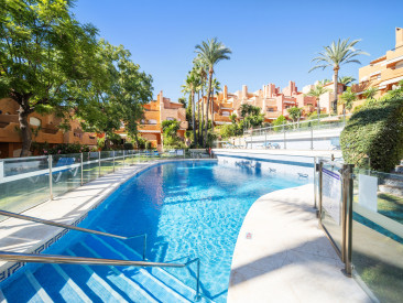 Town House in Marbella — photo 2