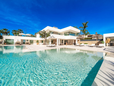 Villa in Marbella — photo 2