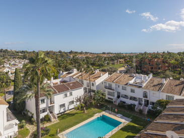 Town House in Marbella — photo 2