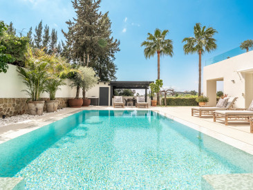 Villa in Marbella — photo 2