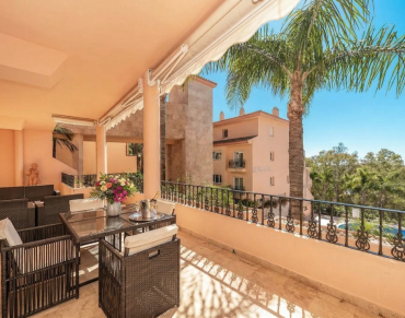 Apartment for sale in Nueva Andalucia - W-048RGG