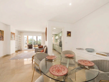 Apartment in Marbella — photo 5