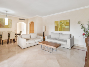Apartment in Marbella — photo 4