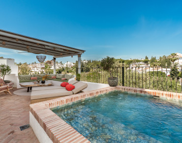 Town House for sale in Marbella Golden Mile - W-047DFR