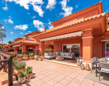 House for sale in Marbella East - W-046SKW