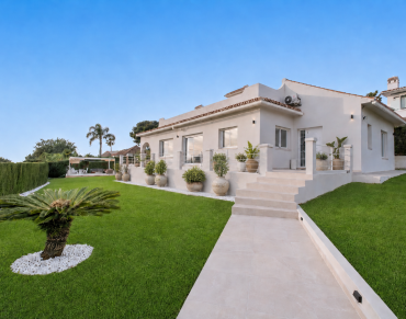 Villa for sale in Marbella East - W-04A2R2