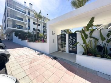 Apartment in Estepona — photo 3