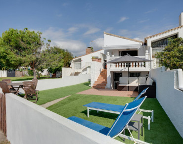 Town House for sale in Estepona - R5048548