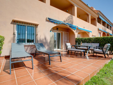 Apartment in Estepona — photo 2