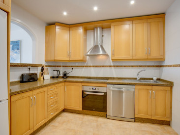 Apartment in Estepona — photo 3