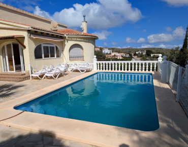 Villa for sale in Cumbre del Sol - CBDE1646