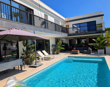 Villa for sale in Calalga - CBDE1667