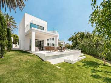 Villa in Marbella — photo 2