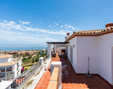 Penthouse for sale in Calahonda - ST6342